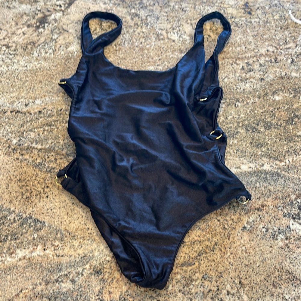 NWOT black swimsuit large